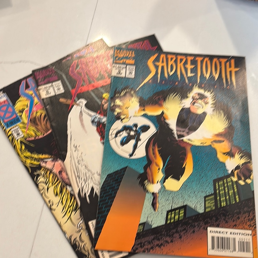 Marvel Sabretooth Comic Book Set - Orange and Black
